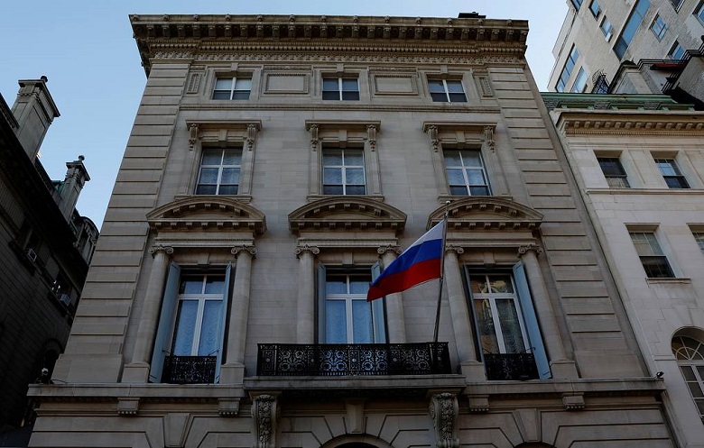 Генконсульство РФ потребовало от властей США обеспечить его безопасность Генконсульство РФ потребовало от властей США обеспечить его безопасность